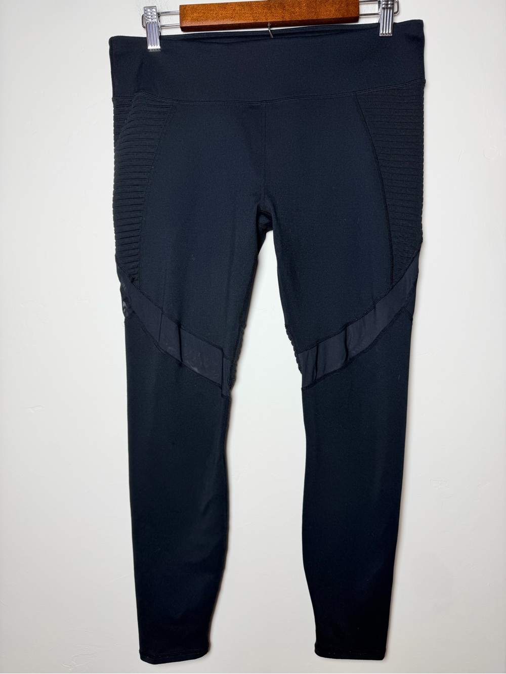 Fabletics powerhold Black High-Waist Athletic Leggings activewear mesh 1X gym